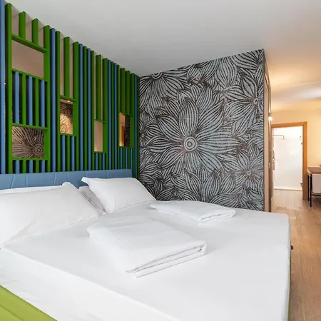 Lillil - Popping Holiday Riva del Garda Exterior photo