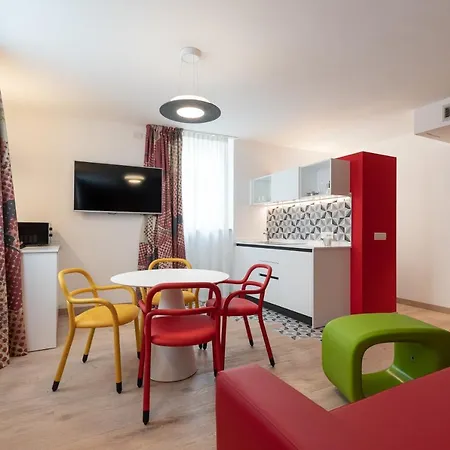 Lillil - Popping Holiday Riva del Garda Exterior photo