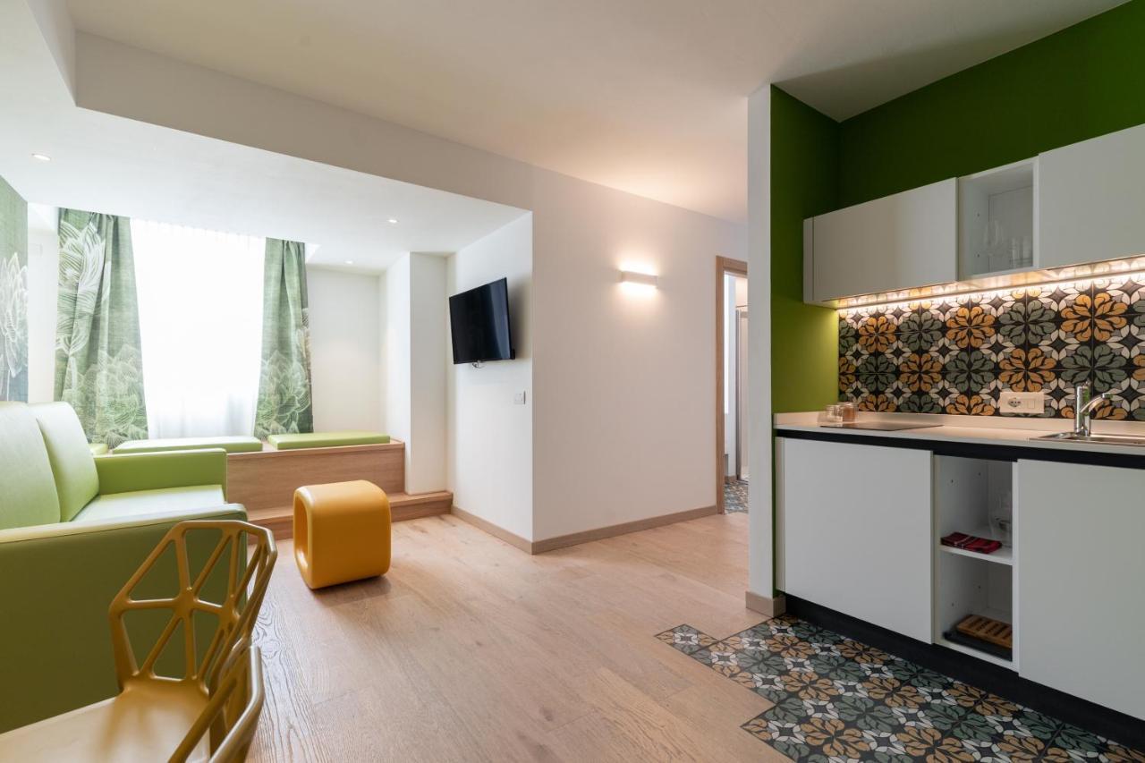 Lillil - Popping Apartment Riva del Garda