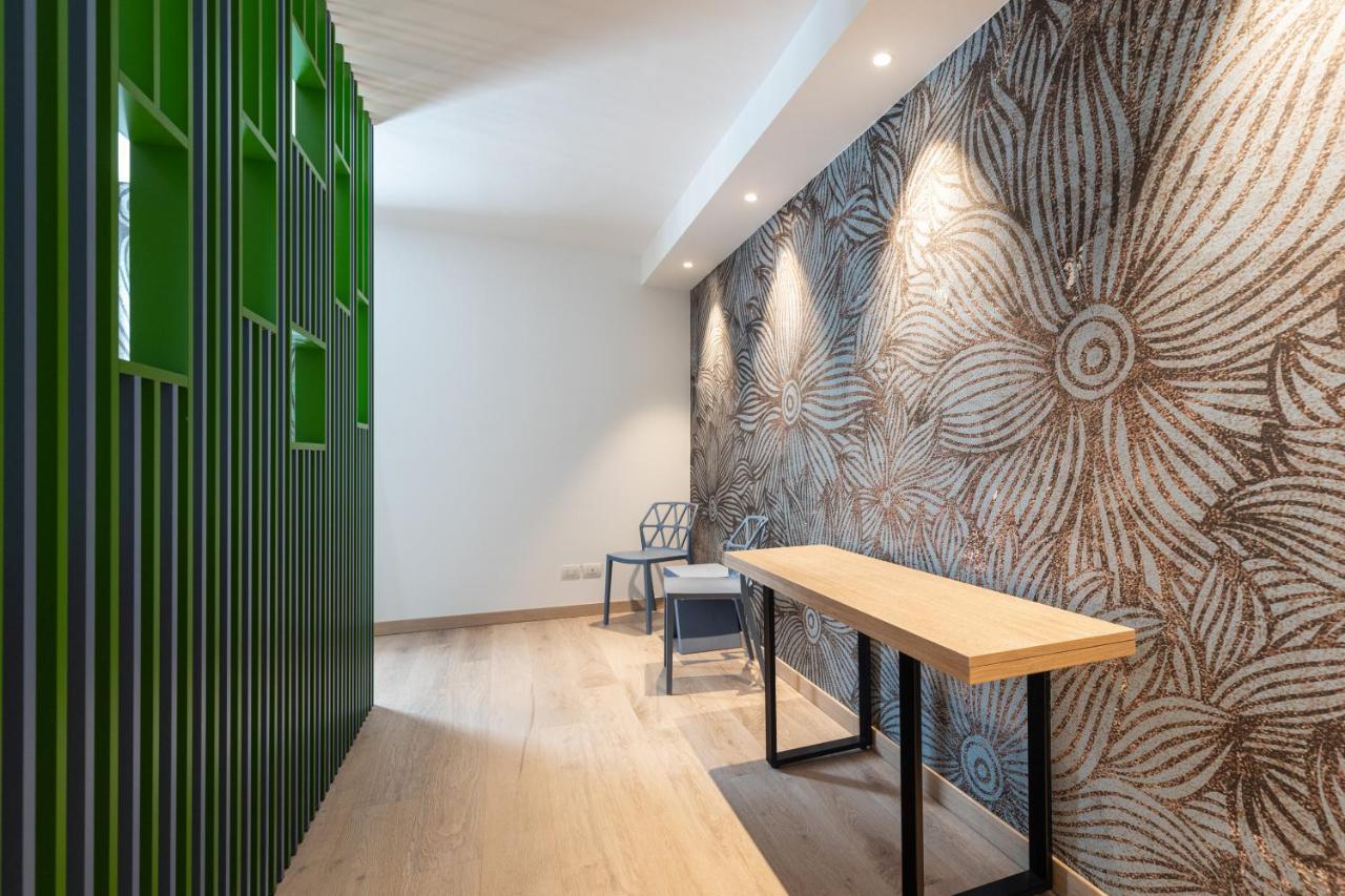 Lillil - Popping Appartement Riva del Garda